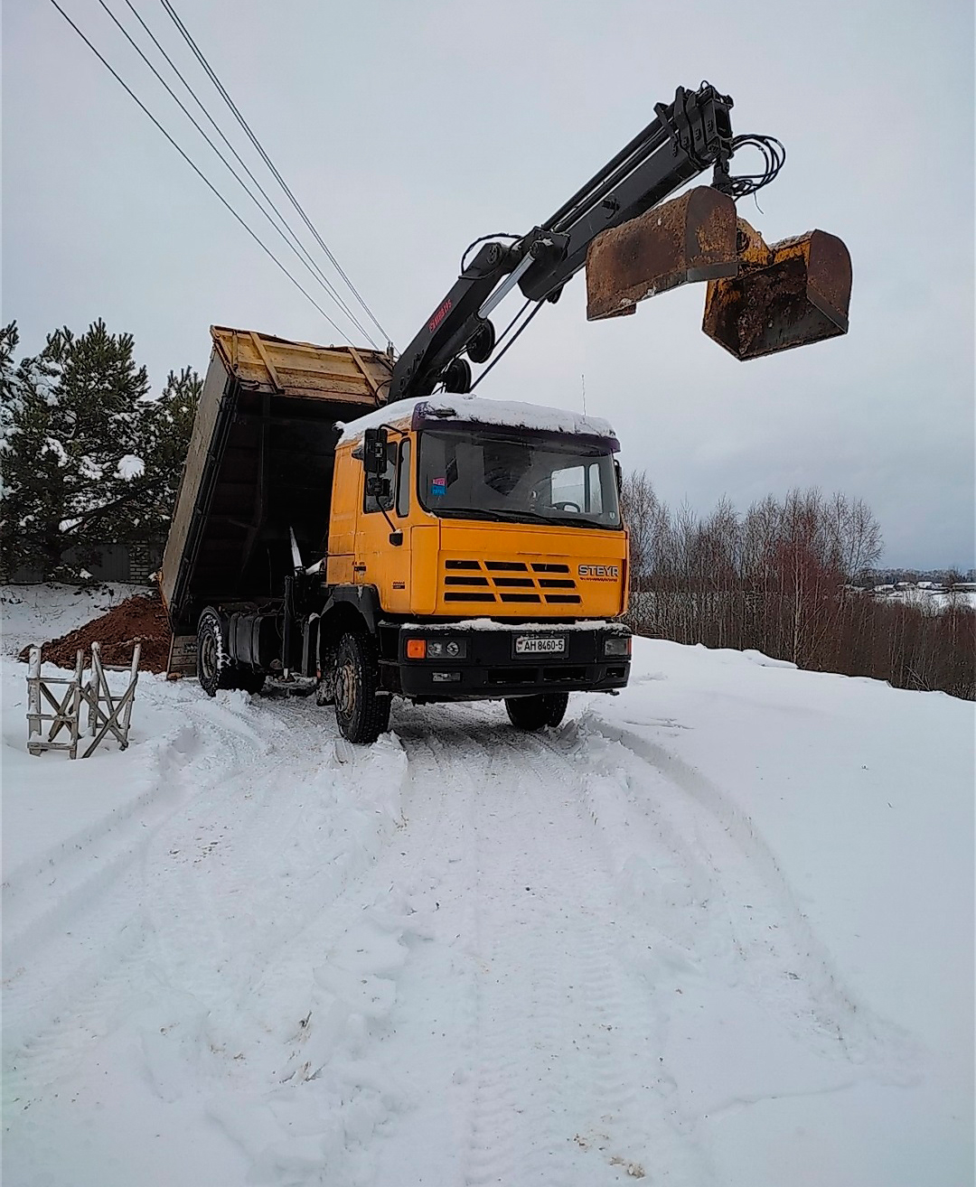 Вывоз снега в погрузкой в Дегтяревке